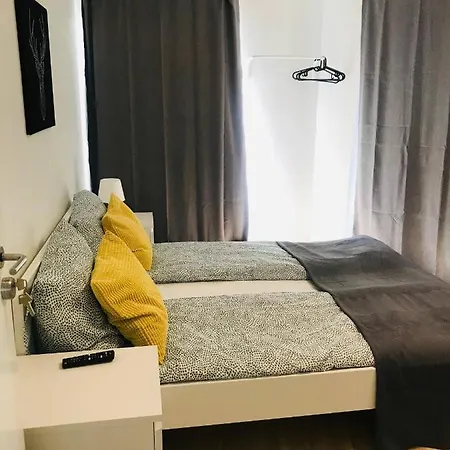 Adnana - Center On Walking Street